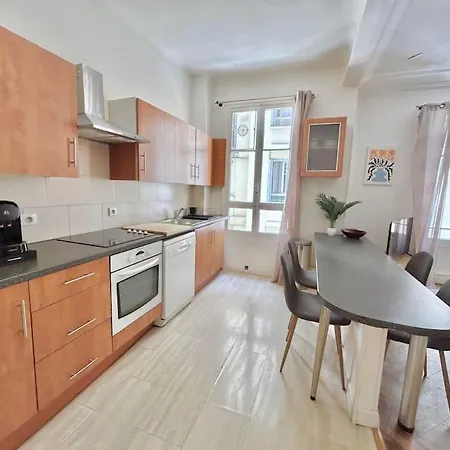 3p En Centre Ville, Spacieux Et Calme Апартаменты Ницца